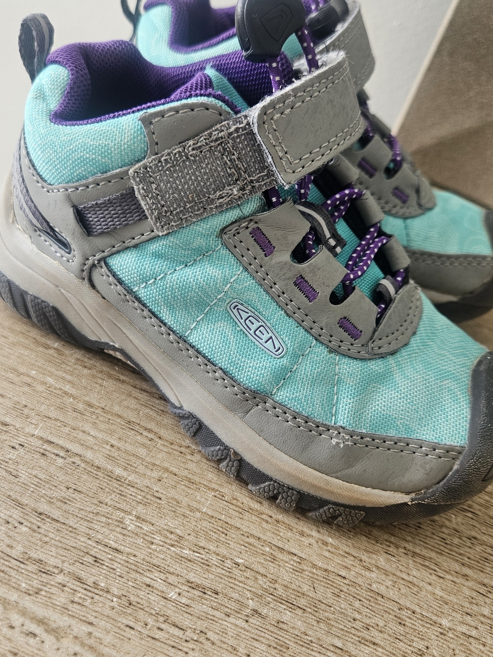 KEEN Kids' Teal and Gray High-Top Sneaker
